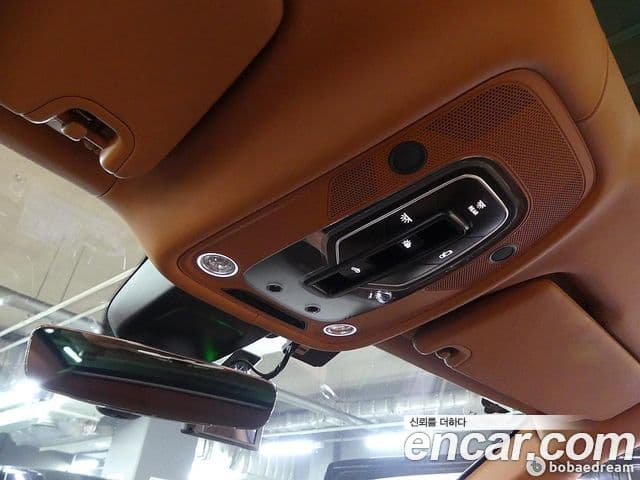 Bentley Bentayga 2018 — ფოტო 6/20