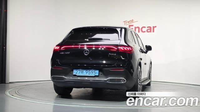 Mercedes-Benz EQE SUV 2023 — ფოტო 11/33