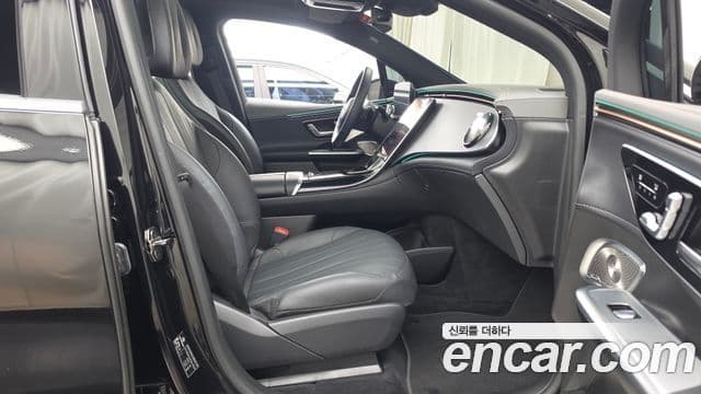 Mercedes-Benz EQE SUV 2023 — ფოტო 30/33