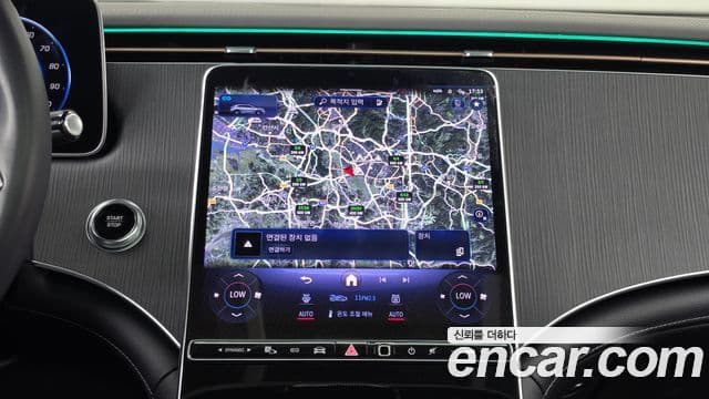 Mercedes-Benz EQE SUV 2023 — ფოტო 18/33