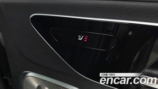 Mercedes-Benz EQE SUV 2023 — ფოტო 21/33