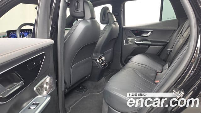 Mercedes-Benz EQE SUV 2023 — ფოტო 14/33