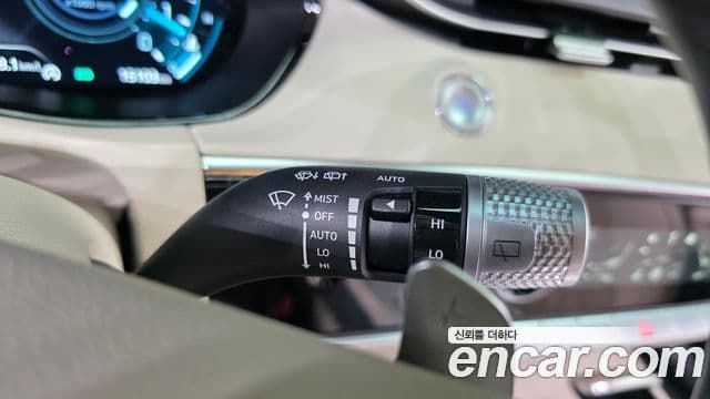 Genesis GV70 2023 — Şəkil 20/36