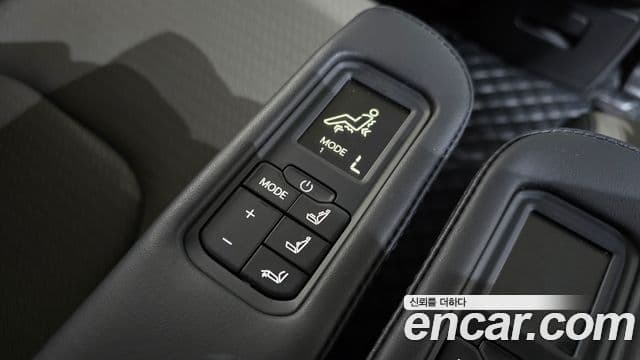 Kia Carnival 2024 — ფოტო 3/38