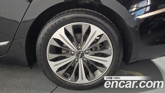 Kia K8 2023 — Photo 22/34