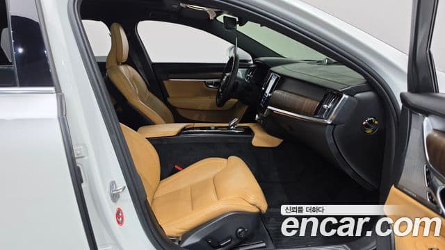 Volvo S90 2022 — ფოტო 27/38