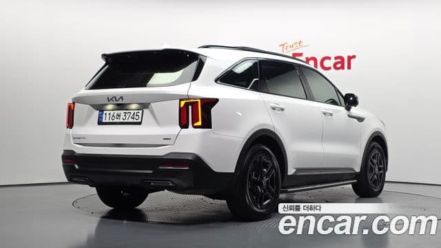 Kia Sorento 2024 — Фото 2/20
