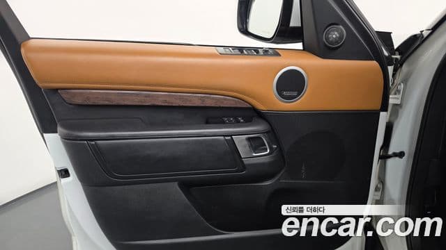 Land Rover Discovery 5 2020 — ფოტო 12/37