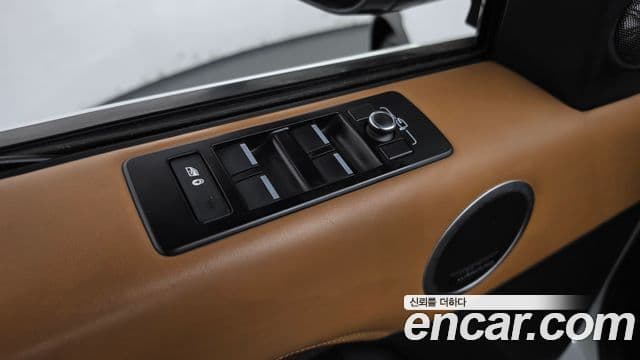 Land Rover Discovery 5 2020 — ფოტო 37/37