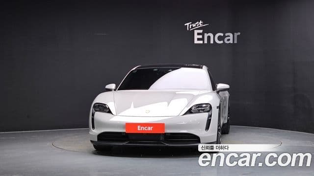 Porsche Taycan 2023 — ფოტო 3/32