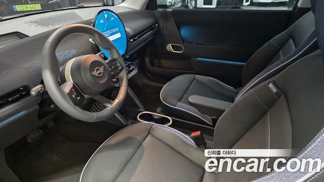 Mini Cooper Electric 2024 — ფოტო 14/19