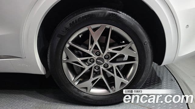 Genesis GV70 2023 — Photo 4/33