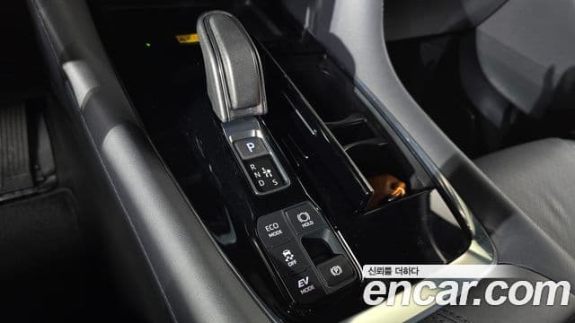 Toyota Alphard 2025 — ფოტო 19/34