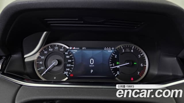 Land Rover Range Rover Evoque 2023 — Фото 8/20