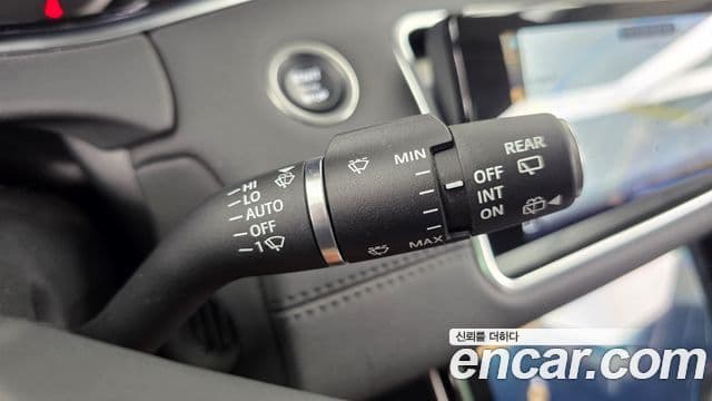 Land Rover Range Rover Evoque 2023 — Şəkil 16/32