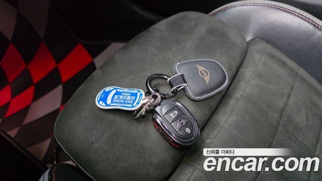 Mini Cooper S Clubman 2020 — Şəkil 14/33
