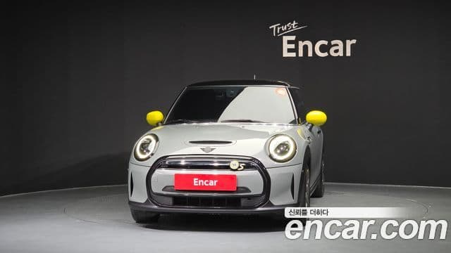 Mini Cooper Electric 2022 — ფოტო 28/30