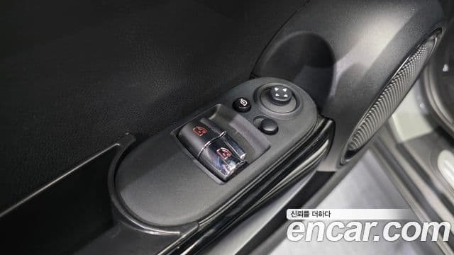 Mini Cooper Electric 2022 — ფოტო 6/30