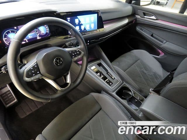 Volkswagen Golf 2022 — ფოტო 10/19