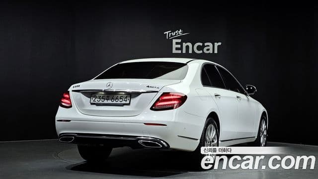 Mercedes-Benz E-Class 2020 — фото 2 из 20