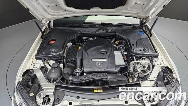 Mercedes-Benz E-Class 2020 — ფოტო 6/20