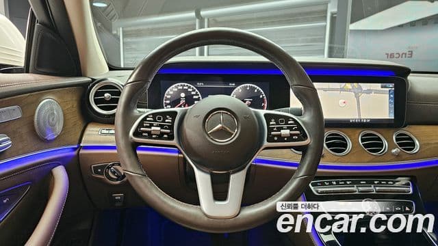 Mercedes-Benz E-Class 2020 — фото 13 из 20