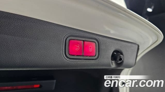 Mercedes-Benz E-Class 2020 — ფოტო 20/20