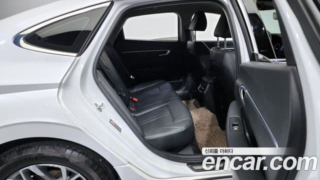 Hyundai Sonata 2020 — ფოტო 12/20