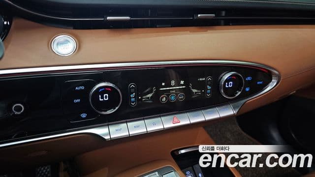 Genesis GV70 2021 — Photo 13/20