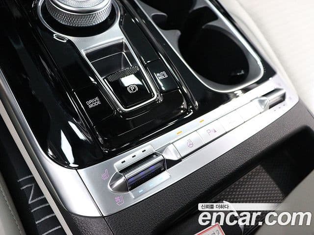 Kia Carnival 2023 — Şəkil 9/20