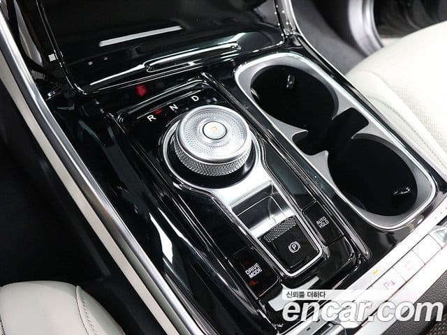 Kia Carnival 2023 — Şəkil 11/20
