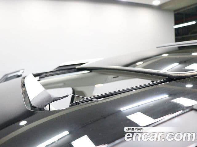 Kia Carnival 2023 — Şəkil 18/20