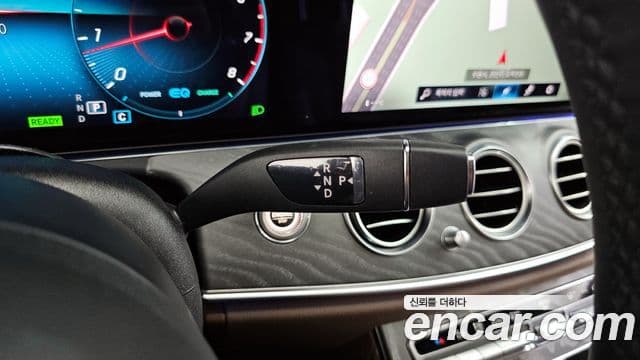 Mercedes-Benz E-Class 2022 — ფოტო 10/20