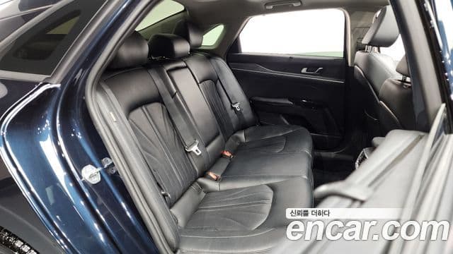 Kia K5 2023 — Photo 10/20