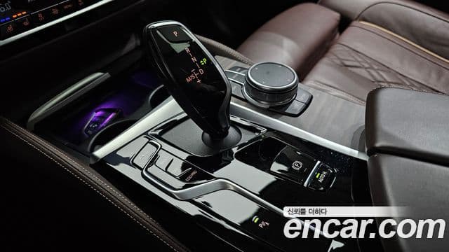 BMW 5 Series 2020 — ფოტო 9/20