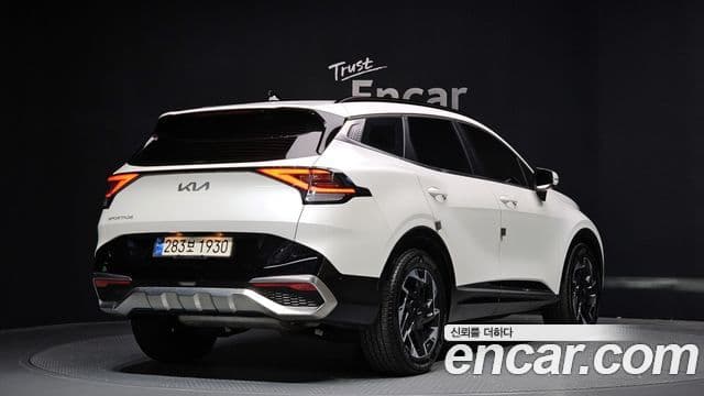 Kia Sportage 2021 — ფოტო 2/20