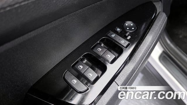 Kia Sportage 2021 — ფოტო 14/20