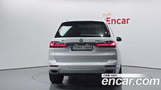 BMW X7 2021 — Photo 17/20