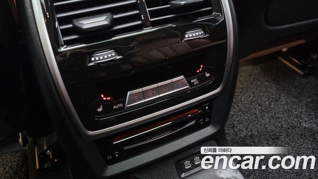 BMW X7 2021 — Photo 5/20