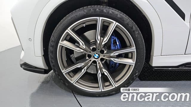 BMW X6 2021 — ფოტო 19/20