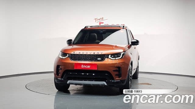 Land Rover Discovery 5 2020 — ფოტო 3/20