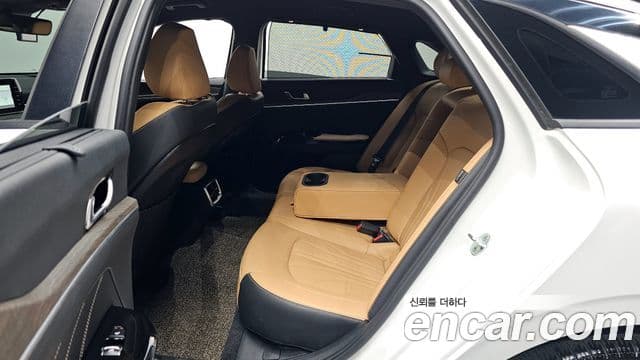 Kia K5 2021 — фото 12 из 20