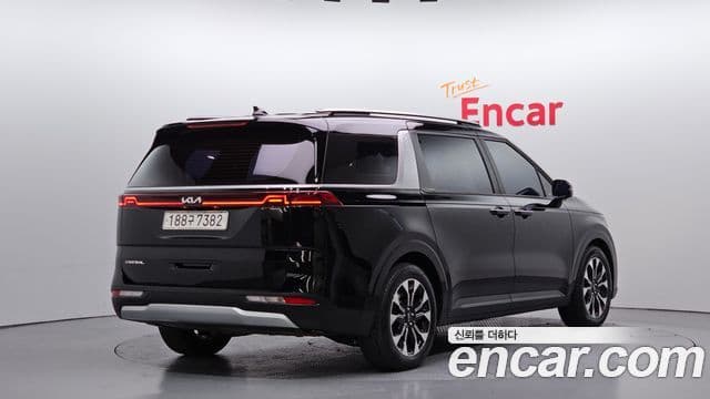 Kia Carnival 2022 — ფოტო 1/20