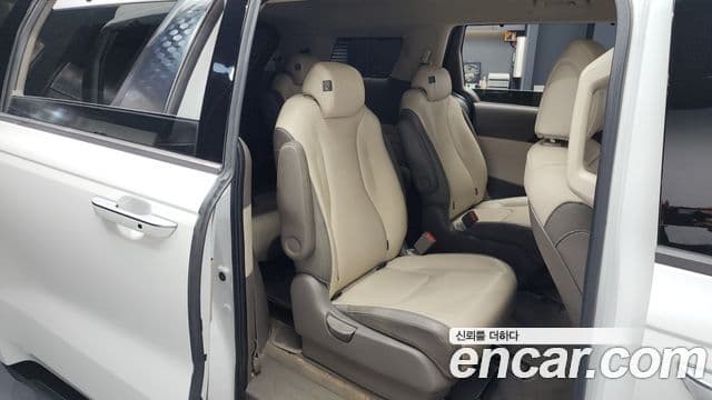 Kia Carnival 2021 — Şəkil 12/20