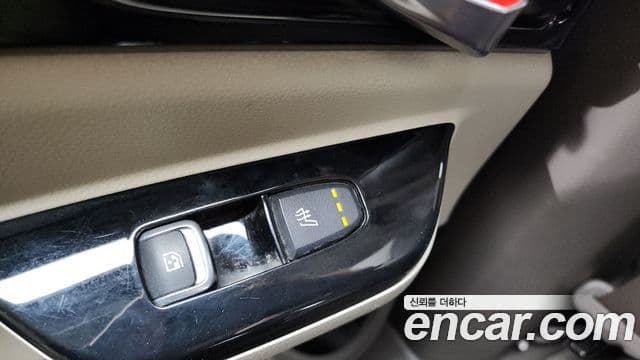 Kia Carnival 2021 — Şəkil 19/20