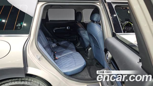 Mini Cooper S Clubman 2022 — ფოტო 13/20
