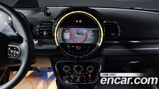 Mini Cooper S Clubman 2022 — ფოტო 17/20