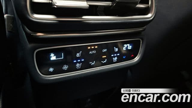 Genesis GV80 Coupe 2023 — ფოტო 17/20