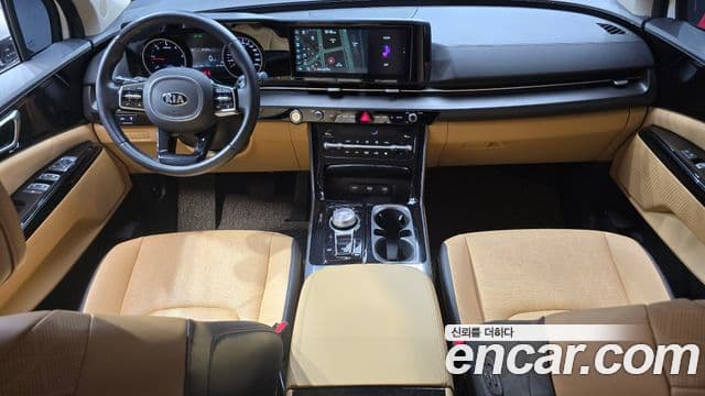 Kia Carnival 2020 — ფოტო 7/20