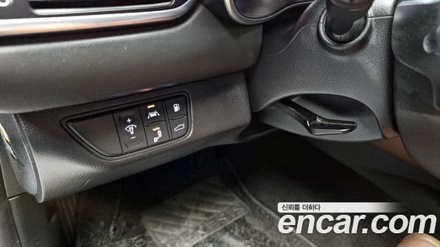 Genesis G70 2018 — ფოტო 15/20